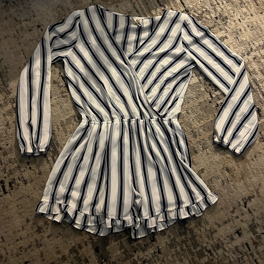 Long sleeve, V-neck romper